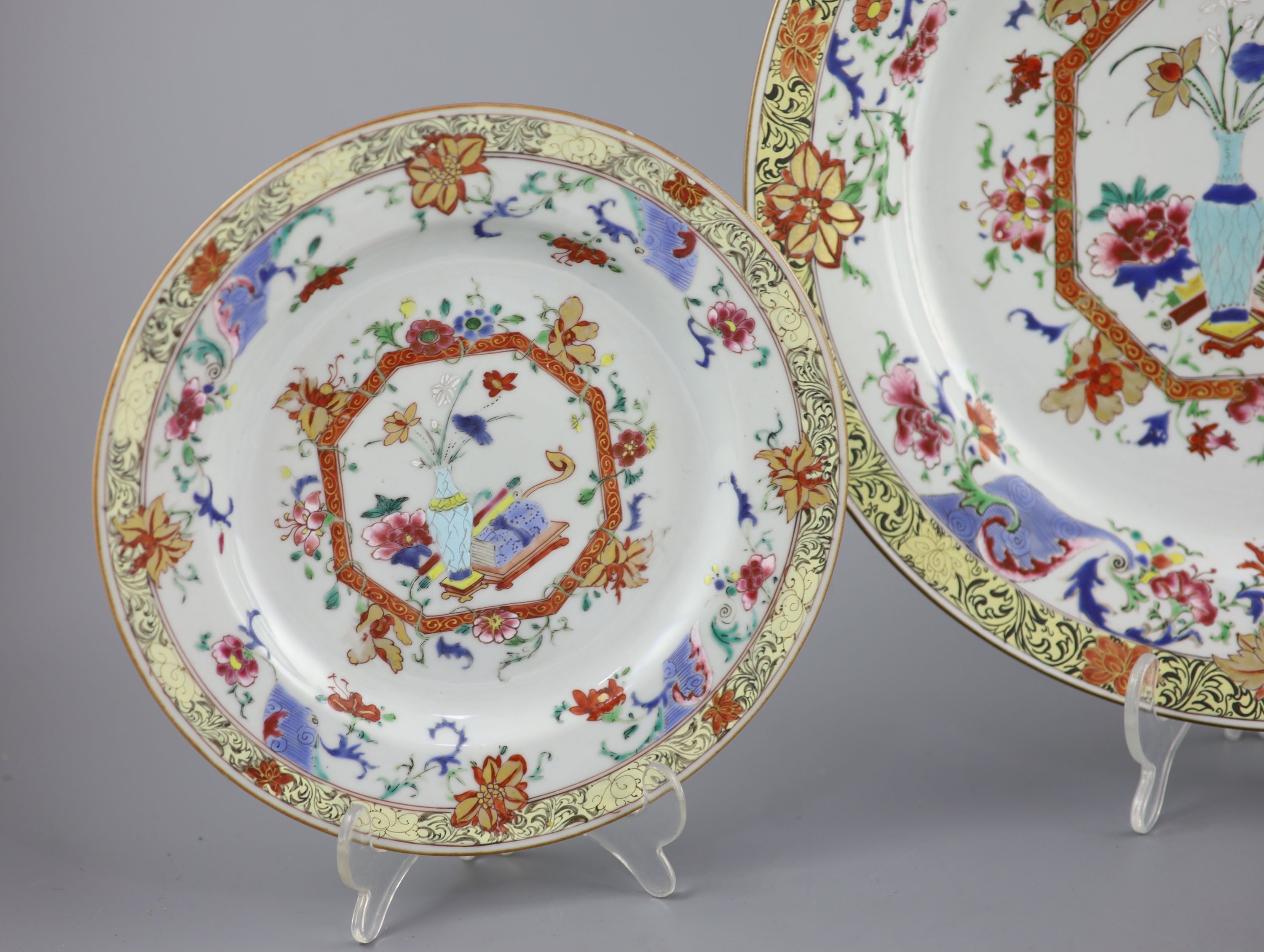 A suite of Qianlong famille rose porcelain: large dish and ten smaller dishes
